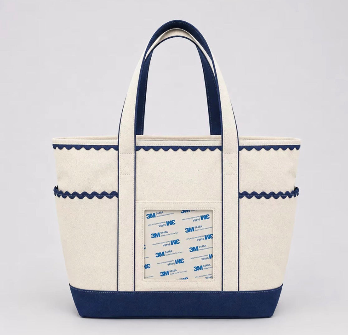 *PRE-ORDER* Scalloped Self-Finishing Needlepoint Boat Tote – Navy & Cream